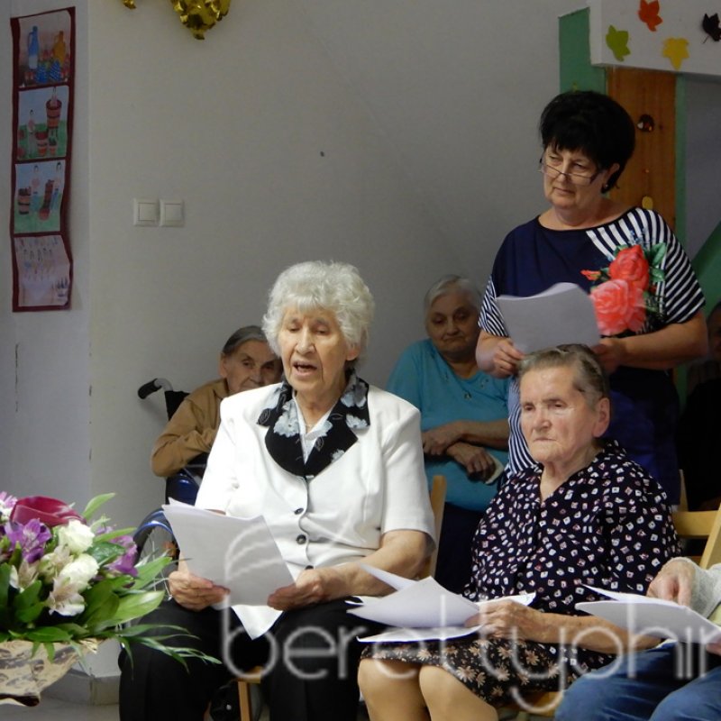 Marika néni 90 éves 34